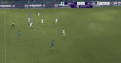 勒沃库森半场3-0领先波鸿。